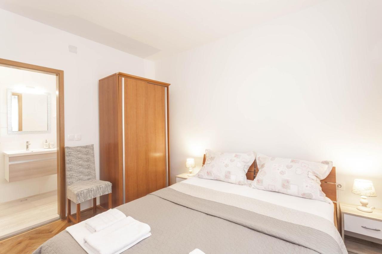 Apartments Maras Makarska Zimmer foto